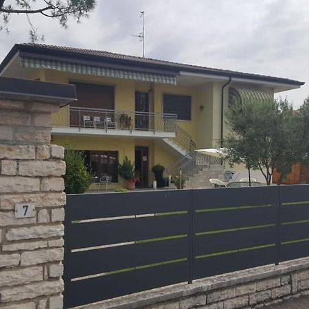 Appartamento Il Melograno بسكييرا ديل غاردا المظهر الخارجي الصورة