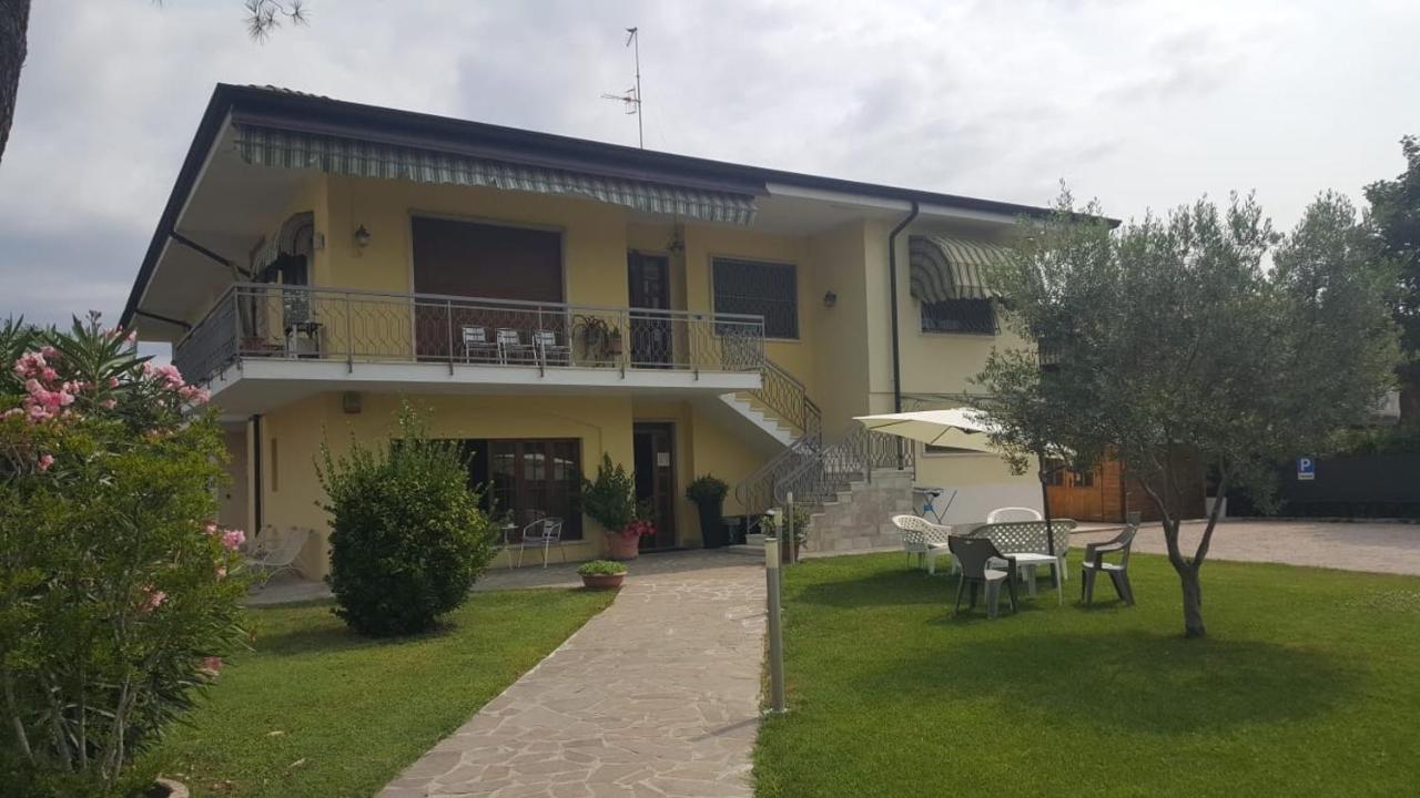 Appartamento Il Melograno بسكييرا ديل غاردا المظهر الخارجي الصورة